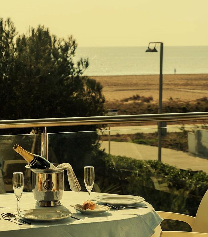 Apartaments Maritim Castelldefels Exterior foto