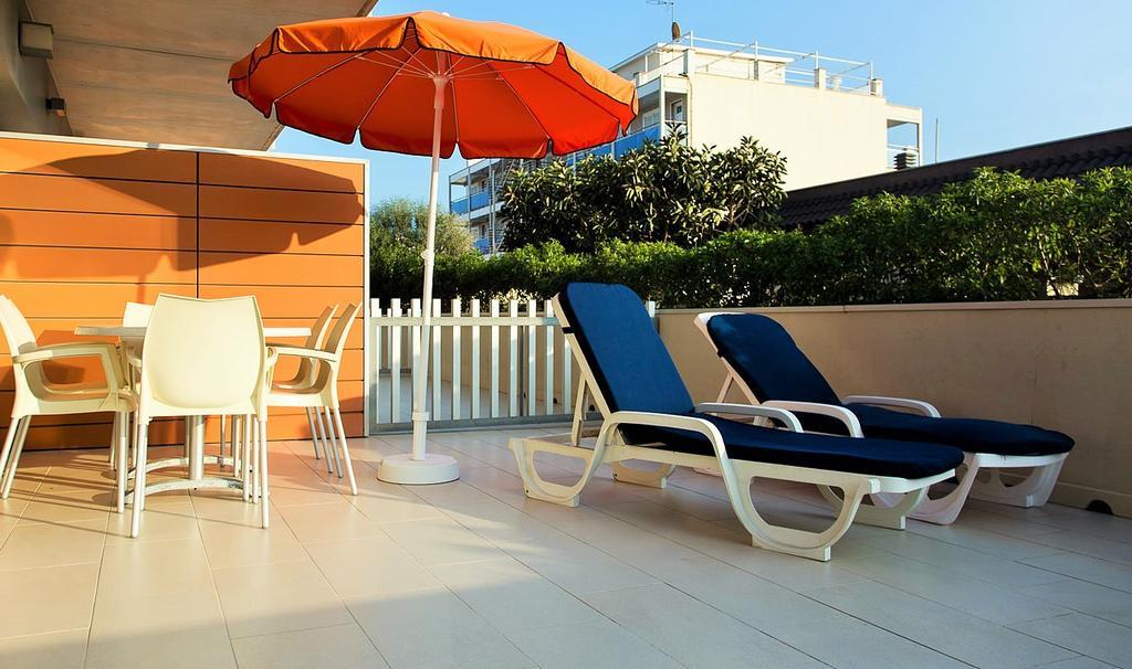 Apartaments Maritim Castelldefels Exterior foto
