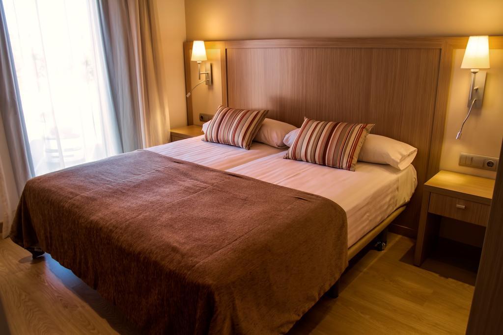 Apartaments Maritim Castelldefels Cameră foto
